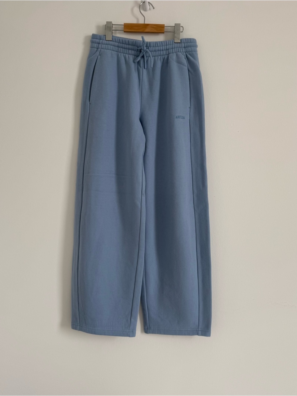 NWT Aritzia Sweatfleece Mega Horseshoe Sweatpants size small - Picture 2 of 8